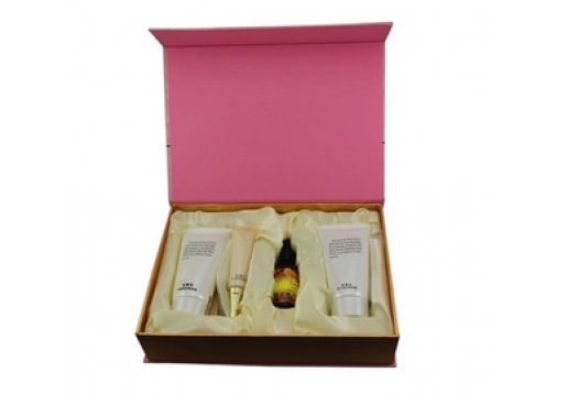 彩薇花 活力嫩白美颈组合四件套